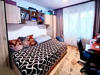 Dormitor apartament vanzare Sector 5 Bucuresti cu birou